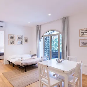 Central Mezzanine Apartment